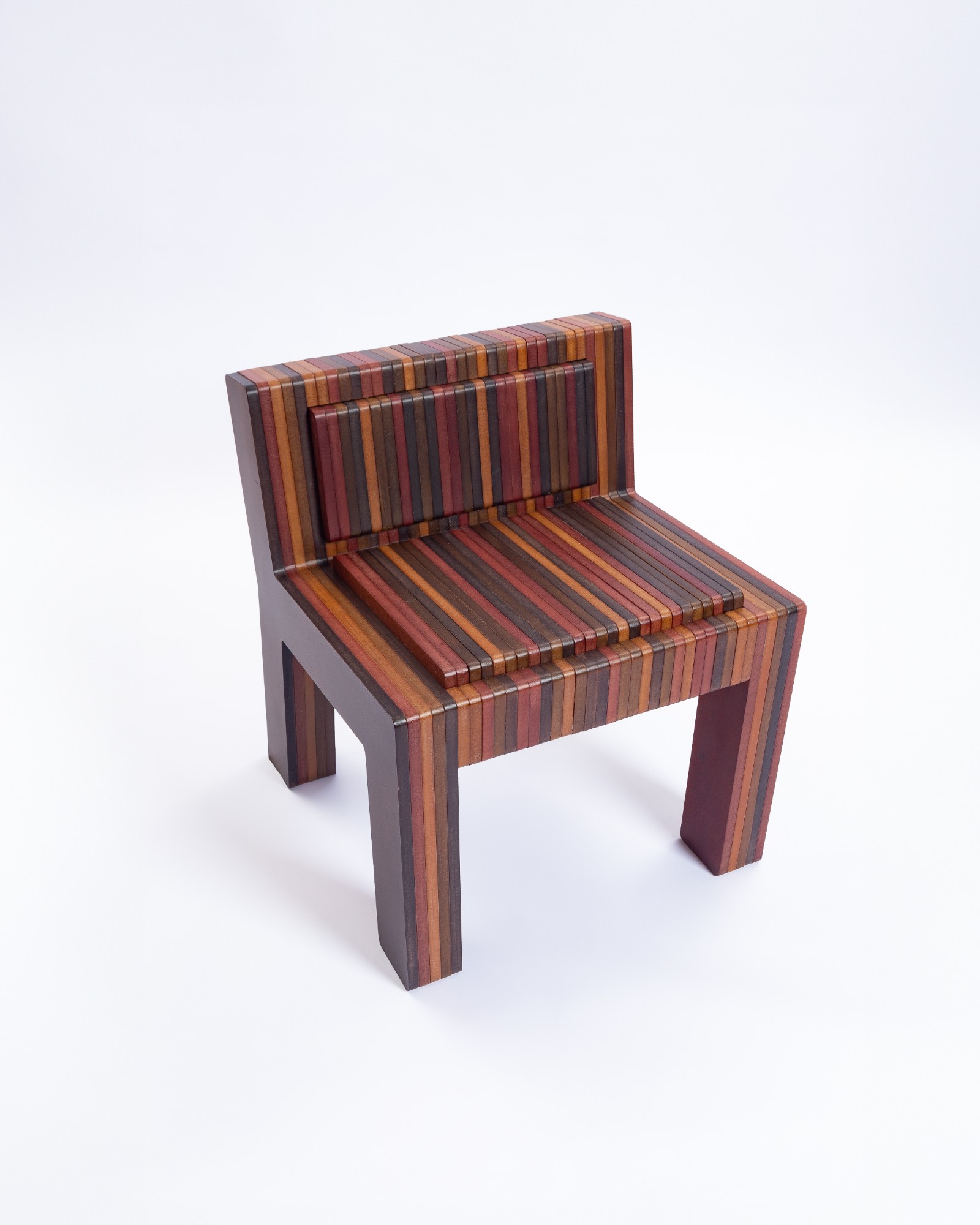 Listrada chair, three-quarter view