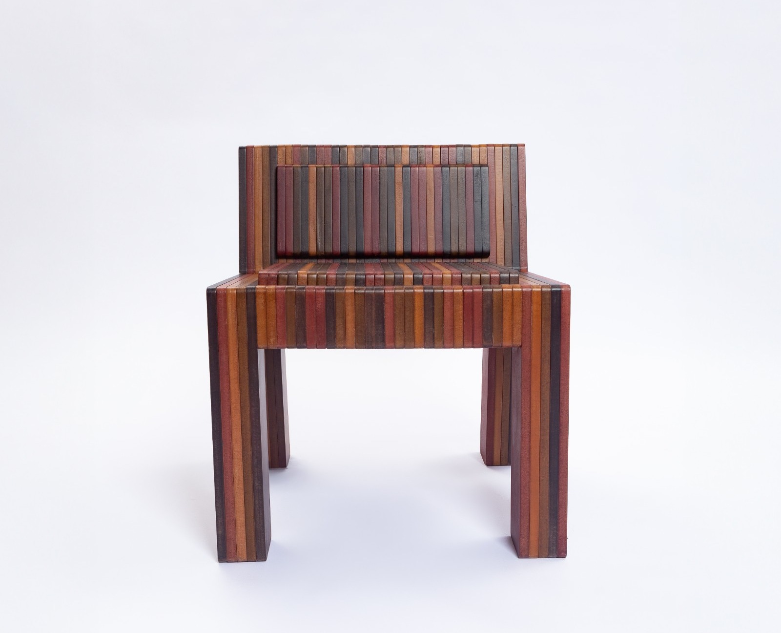 Listrada chair, front view